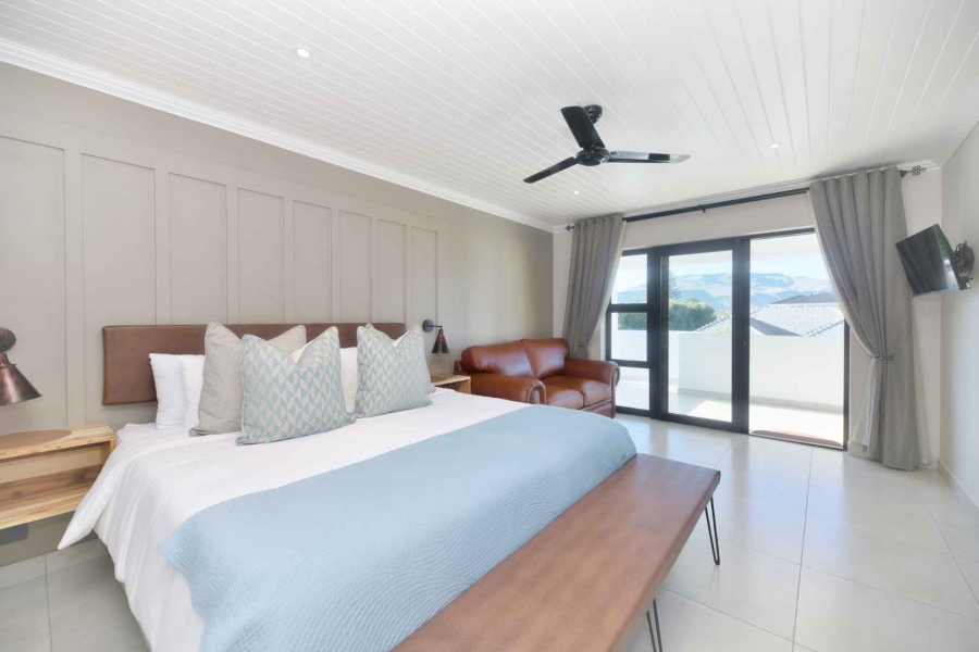 9 Bedroom Property for Sale in Westcliff Western Cape